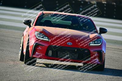 media/Nov-02-2025-Speed Ventures (Sun) [[61724e2e34]]/Black/Session 4/